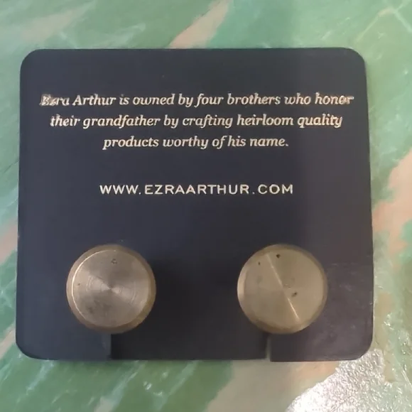 Ezra Arthur Gold Cuff Links - Picture 2 of 2